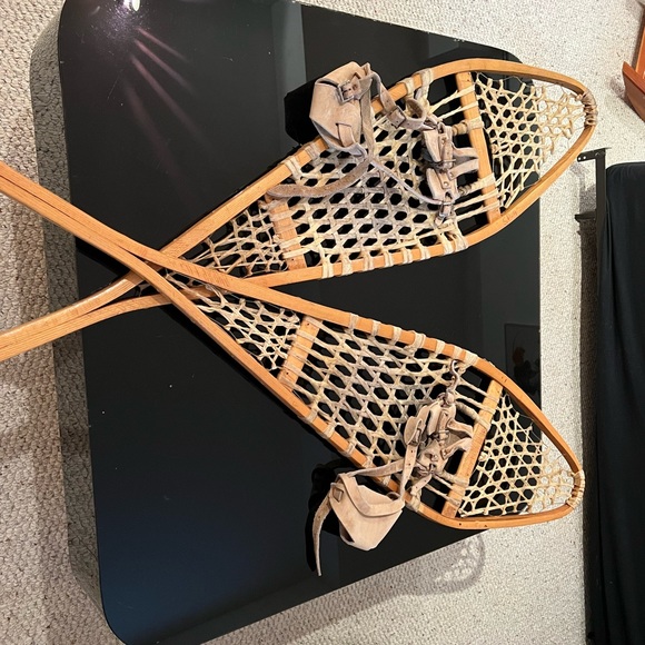 Vintage Snowshoes - Picture 2 of 3
